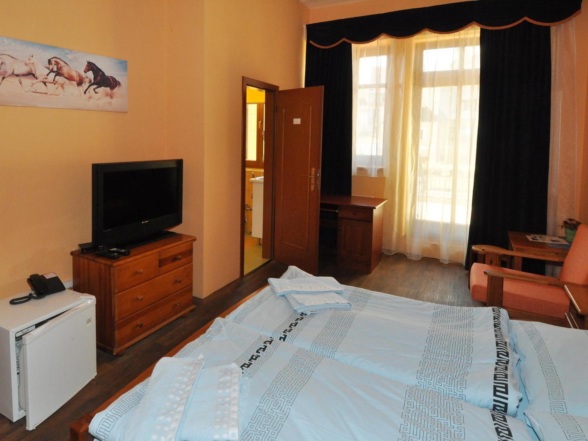 Hotel U Radnice Louny Room photo