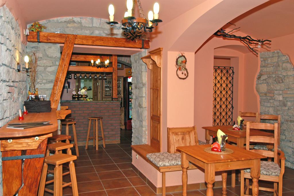 Hotel U Radnice Louny Exterior photo