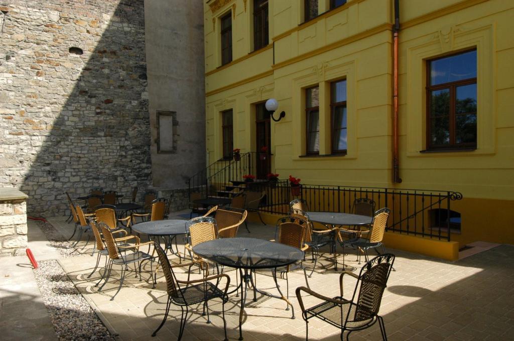 Hotel U Radnice Louny Exterior photo