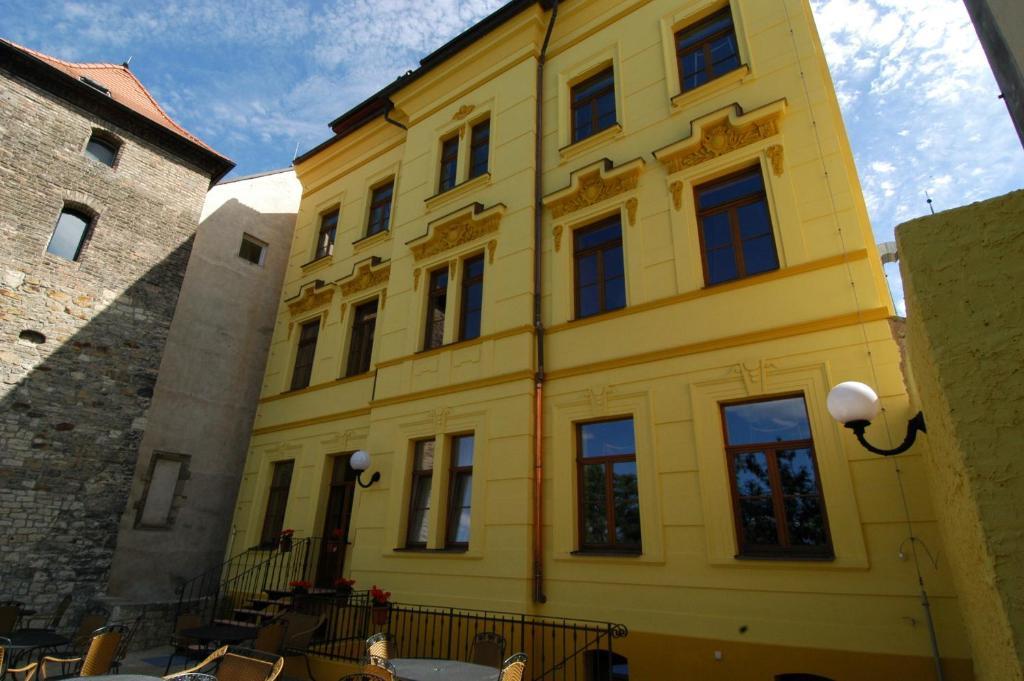 Hotel U Radnice Louny Exterior photo